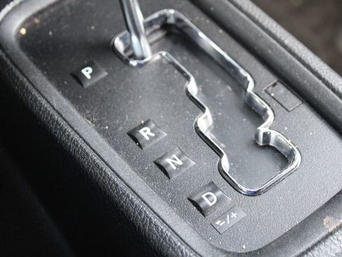 Used 2017 Jeep Wrangler Unlimited Sport image 30