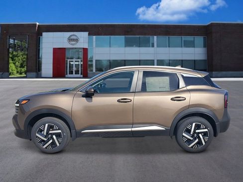New 2026 Nissan Kicks SV w/ SV Premium Package FWD image 3