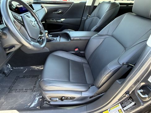 Certified 2025 Lexus ES 350 FWD image 17