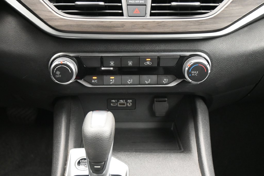 Used 2025 Nissan Altima 2.5 SV FWD image 21