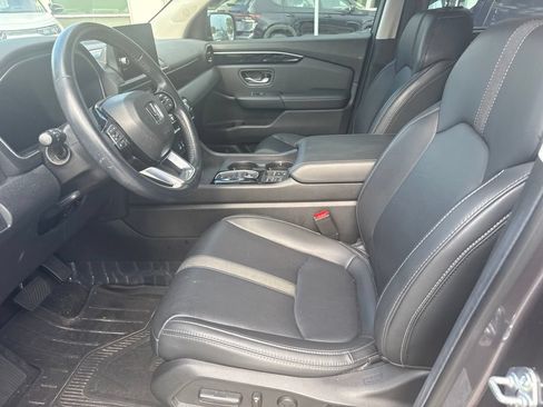 Used 2024 Honda Pilot EX-L image 2