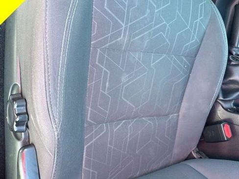 Used 2017 Toyota Tacoma TRD Sport w/ Tow Package image 9