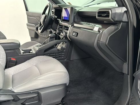 Certified 2025 Toyota Tacoma SR5 image 18