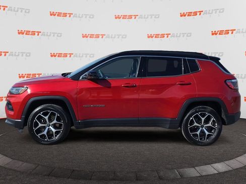 Used 2025 Jeep Compass Limited AWD/4WD image 2