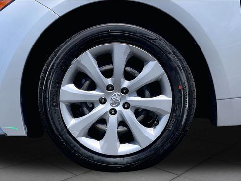 Used 2023 Toyota Corolla LE FWD image 10