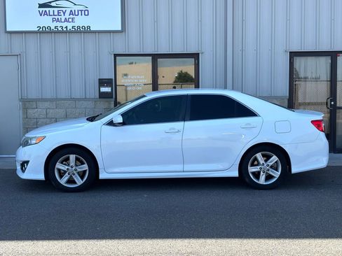Used 2012 Toyota Camry SE image 6