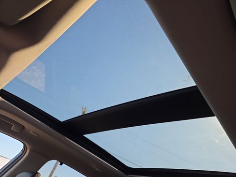 Used 2022 Nissan Rogue Platinum w/ Head-Up Display Package image 22