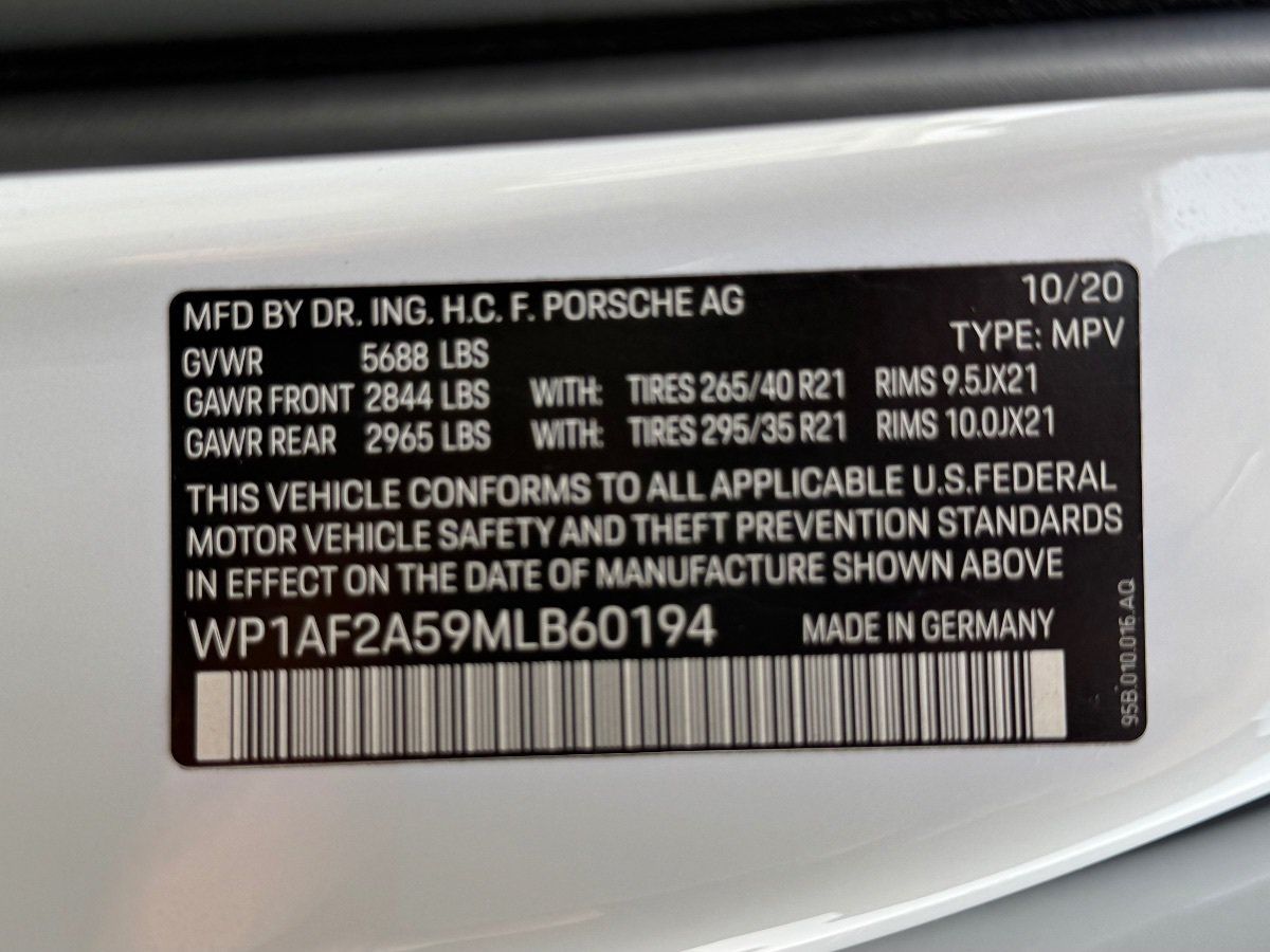 Used 2021 Porsche Macan Turbo AWD/4WD image 49