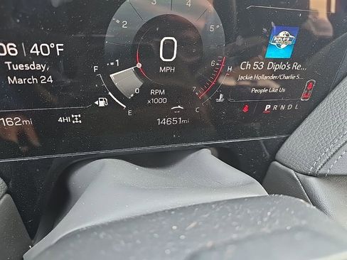 Used 2025 GMC Yukon Denali w/ Denali Reserve Package image 25