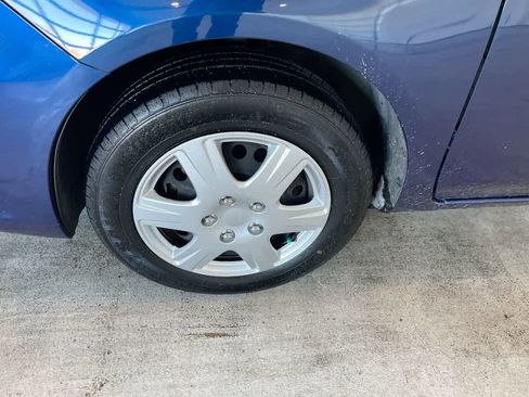 Used 2019 Nissan Versa SV image 10