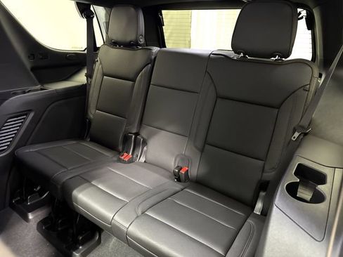 Certified 2024 Chevrolet Tahoe High Country w/ Advanced Technology Package AWD/4WD image 16