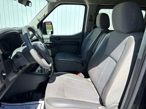 Used 2020 Nissan NV 3500 S RWD image 10