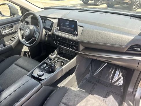 Used 2024 Nissan Rogue SV AWD/4WD image 17