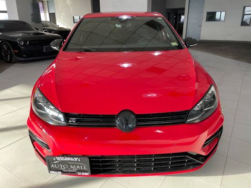 Used 2019 Volkswagen Golf R 4-Door image 2