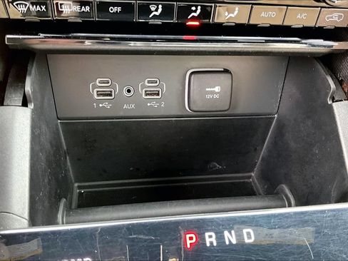 Used 2024 Jeep Grand Cherokee Limited AWD/4WD image 30