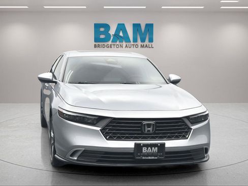 Used 2023 Honda Accord EX image 2