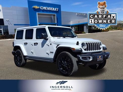 Used 2025 Jeep Wrangler Unlimited Sahara image 1
