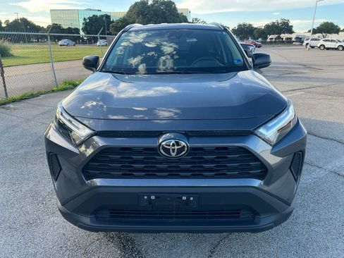 Used 2025 Toyota RAV4 LE AWD/4WD image 2