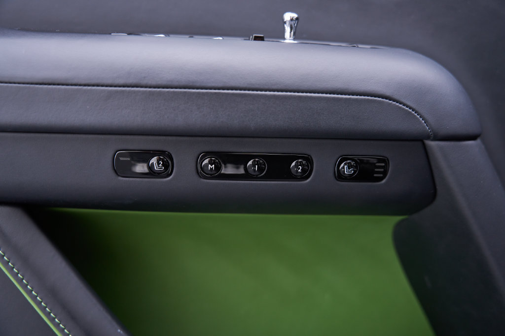 Used 2023 Rolls-Royce Ghost Black Badge AWD/4WD image 44