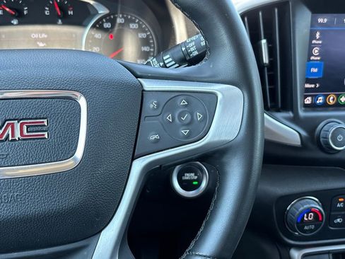 Used 2024 GMC Terrain SLT AWD/4WD image 19
