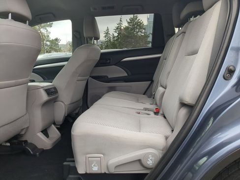 Used 2019 Toyota Highlander LE image 23
