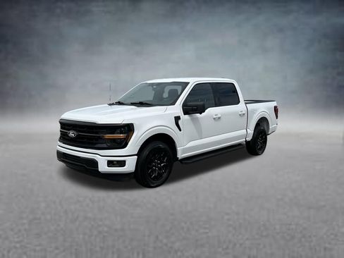 Used 2024 Ford F150 XLT w/ XLT Black Appearance Package RWD image 2