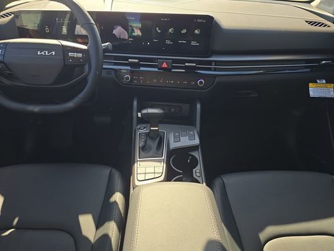 New 2026 Kia Sportage EX image 15