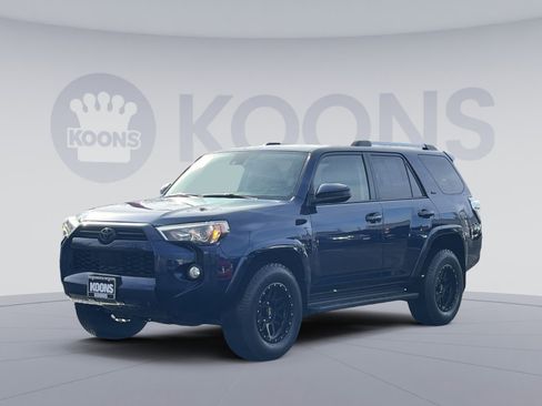 Used 2020 Toyota 4Runner SR5 image 1