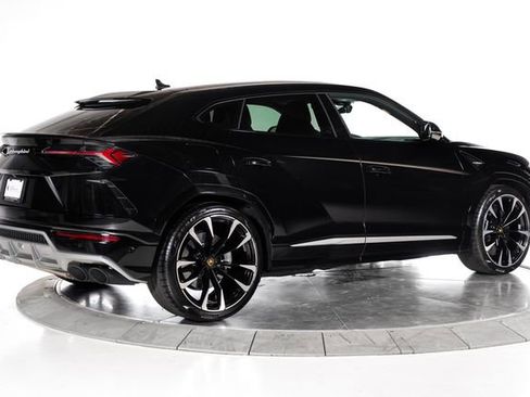 Used 2022 Lamborghini Urus AWD/4WD image 7