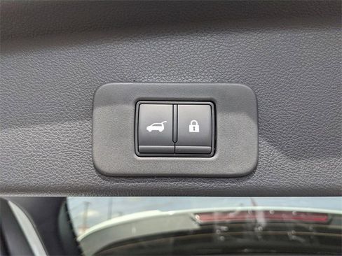 New 2025 Nissan Murano SL image 17