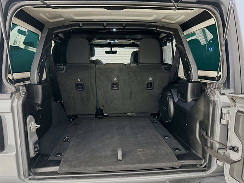 Used 2023 Jeep Wrangler Unlimited Sport image 30