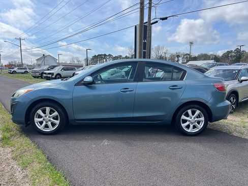 Used 2011 MAZDA MAZDA3 i Touring FWD image 2