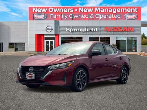 Used 2024 Nissan Sentra SR w/ SR Premium Package FWD image 2