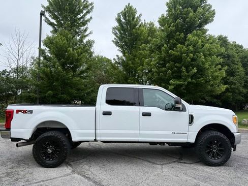 Used 2017 Ford F350 XLT w/ XLT Value Package AWD/4WD image 2