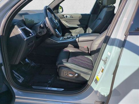 Certified 2024 BMW X7 xDrive40i w/ M Sport Package image 17
