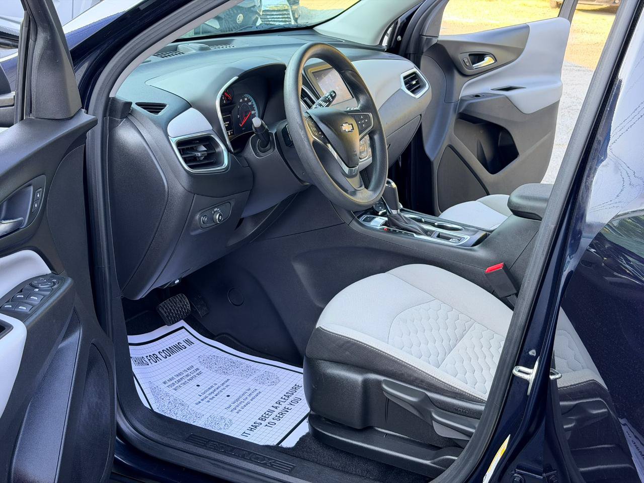 Used 2020 Chevrolet Equinox LS AWD/4WD image 9
