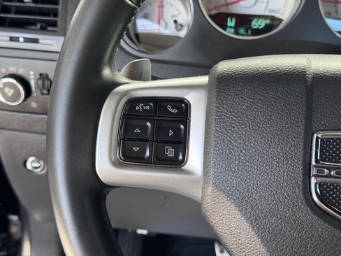 Used 2013 Dodge Challenger R/T Plus image 27