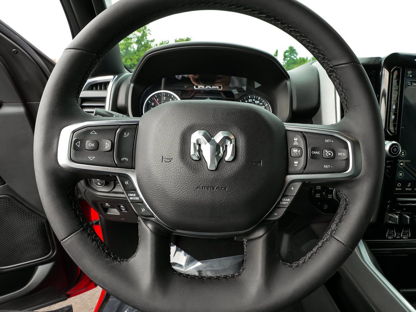 Used 2025 RAM 1500 Big Horn AWD/4WD image 19