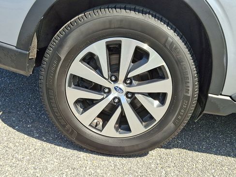 Used 2021 Subaru Outback image 8