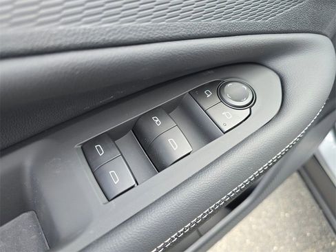 New 2025 Chevrolet Blazer EV LT w/ LPO, All-Weather Mat Package image 18