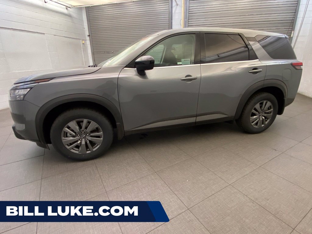 Used 2024 Nissan Pathfinder S FWD image 1