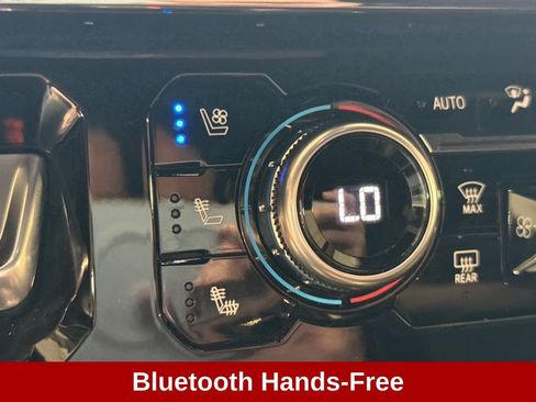 Used 2023 GMC Sierra 1500 AT4 w/ AT4 Preferred Package AWD/4WD image 17
