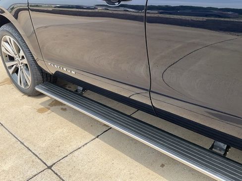 Used 2021 Ford Expedition Platinum AWD/4WD image 6