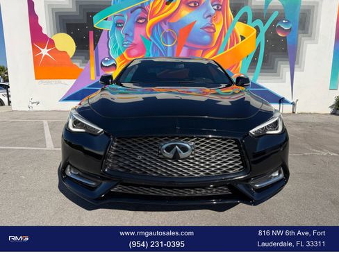 Used 2019 INFINITI Q60 3.0t Luxe w/ Essential Package image 2