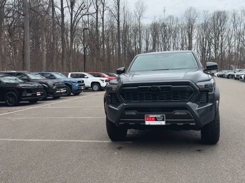 New 2026 Toyota Tacoma TRD Off-Road AWD/4WD image 3