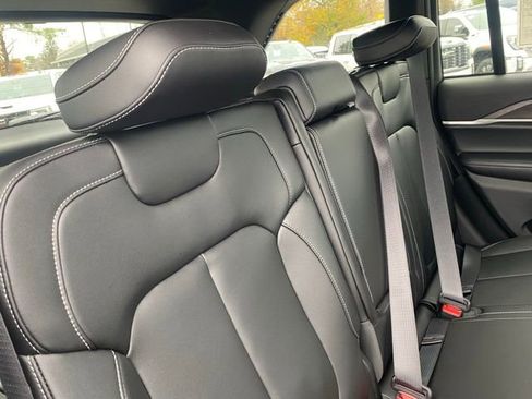 New 2025 Jeep Grand Cherokee Limited image 34