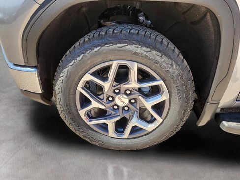 New 2026 GMC Sierra 1500 SLT AWD/4WD image 10