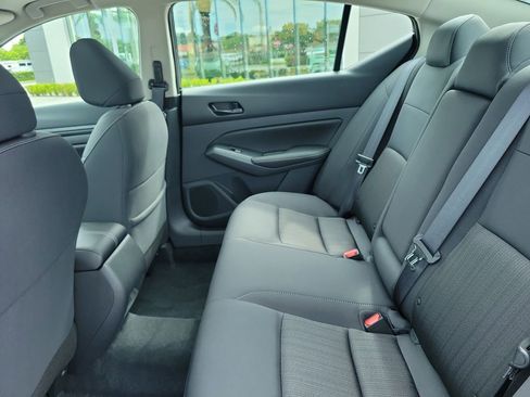 Used 2025 Nissan Altima 2.5 SV w/ SV Premium Package FWD image 15