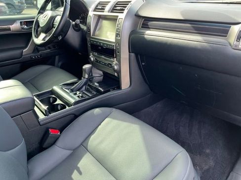 Used 2020 Lexus GX 460 Premium image 23