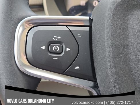 Used 2026 Volvo XC40 B5 Plus w/ Protection Package Premier AWD/4WD image 30